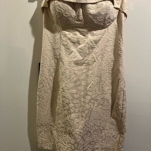 Gorgeous strapless nwt cream satin embroidered dress size 4